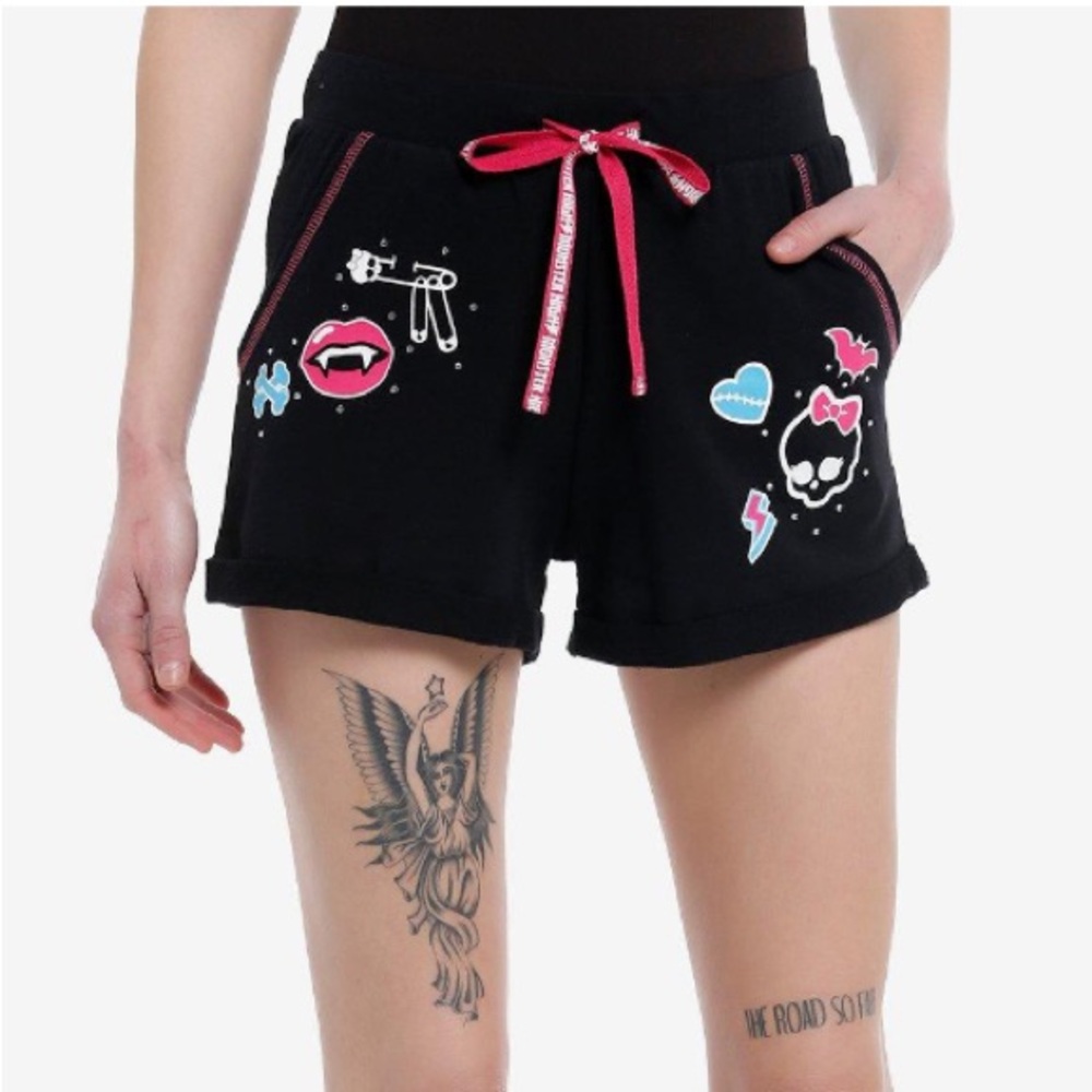 Monster High‎ Icons Lounge Shorts Hot Topic Halloween